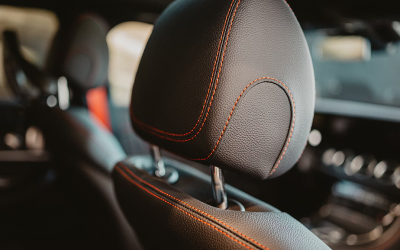 Qué revisar en el interior de un coche usado y qué señales deben hacerte desconfiar